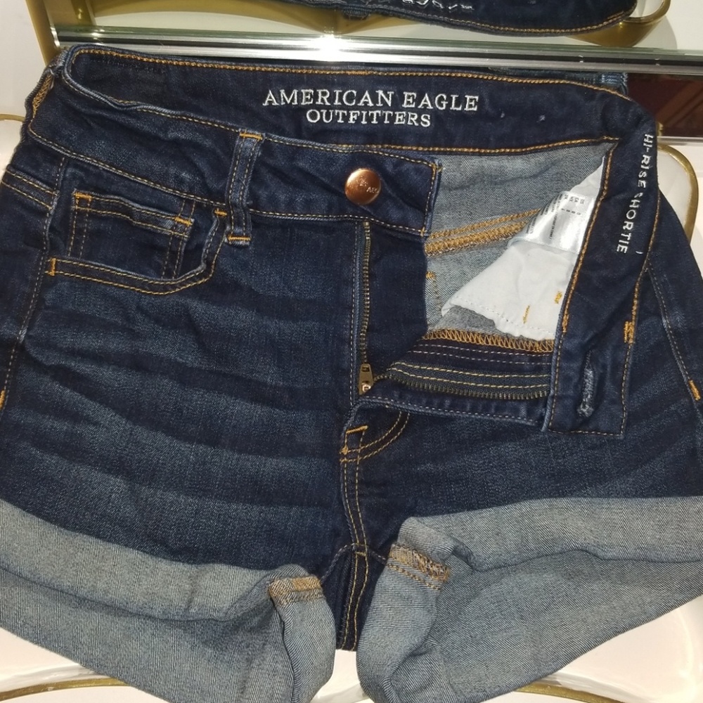 American eagle hirise shorts